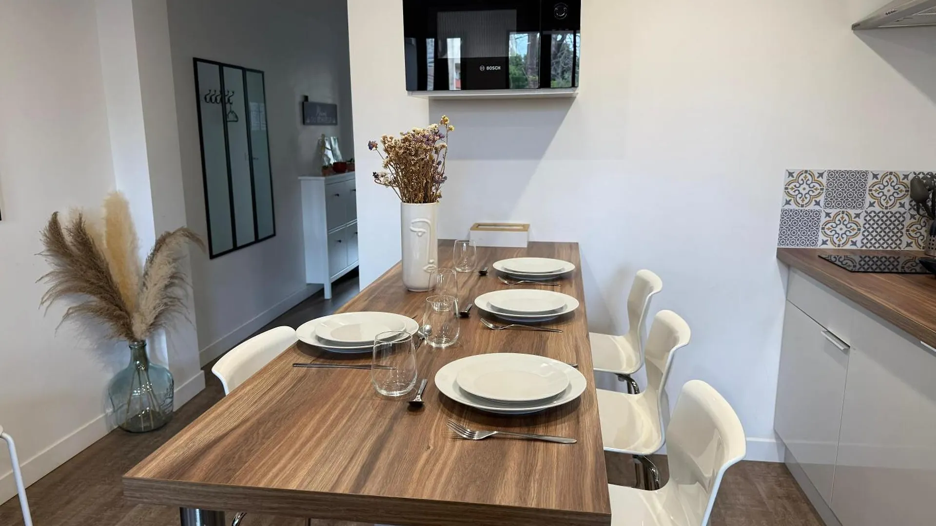 L'Amandier - Joli Appartement T3 Neuf Centre Ville A 2 Pas De La Rotonde Mirabeau Et Des Allees Provencales Aix-en-Provence